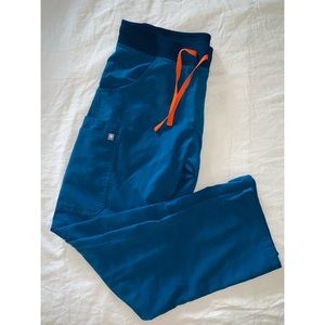 FIGS scrub set (M) in limited edition color